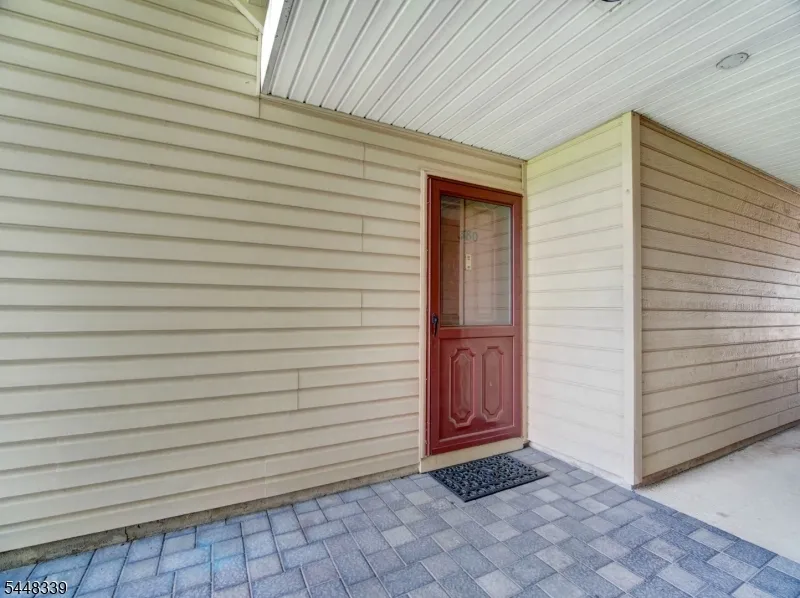 380 Lancaster Ct Piscataway, NJ 08854