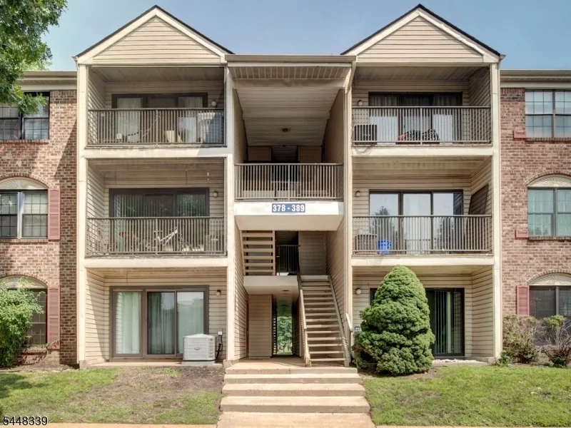 380 Lancaster Ct Piscataway, NJ 08854