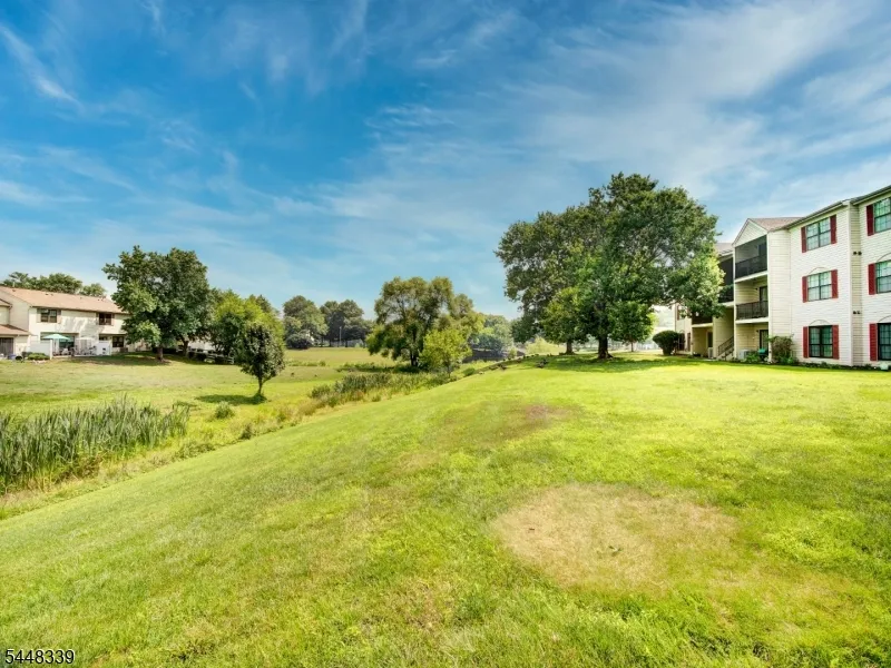 380 Lancaster Ct Piscataway, NJ 08854