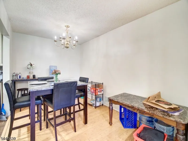 380 Lancaster Ct Piscataway, NJ 08854