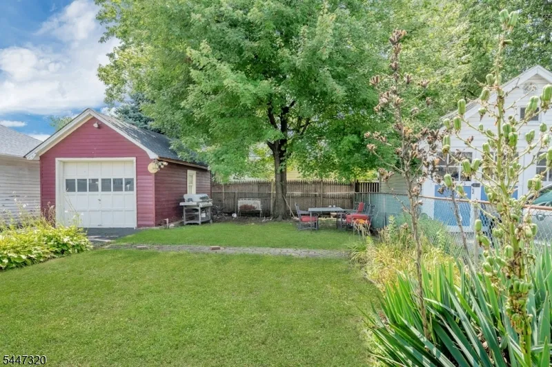 434 E 3Rd Ave Roselle, NJ 07203