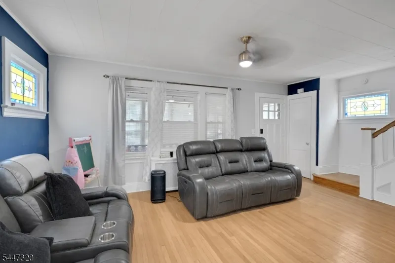 434 E 3Rd Ave Roselle, NJ 07203