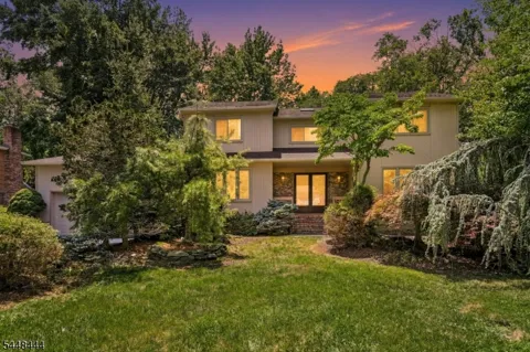 40 Vista Dr
