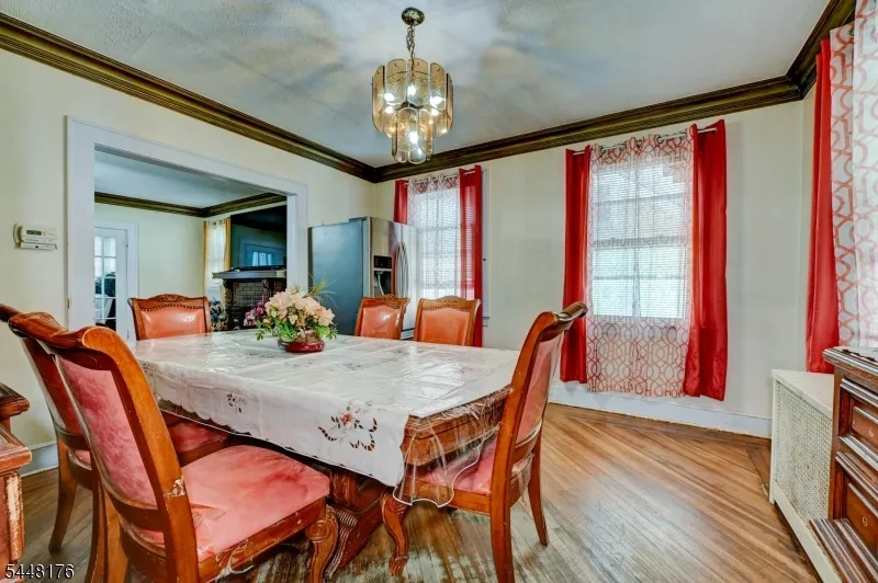 47 BOYDEN PKWY Maplewood, NJ 07040