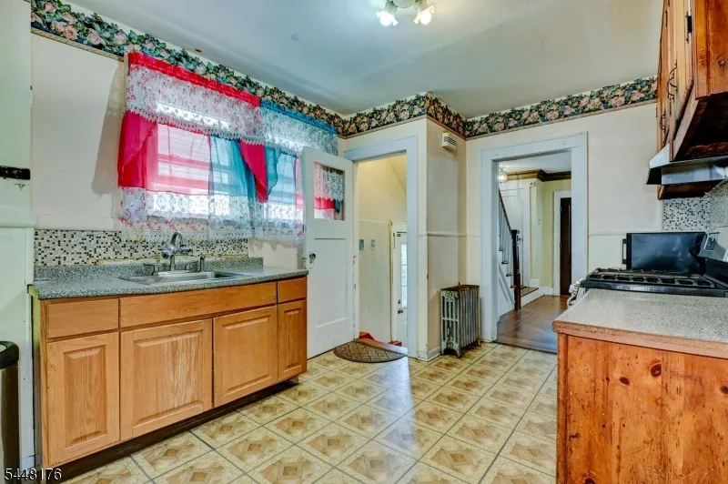 47 BOYDEN PKWY Maplewood, NJ 07040