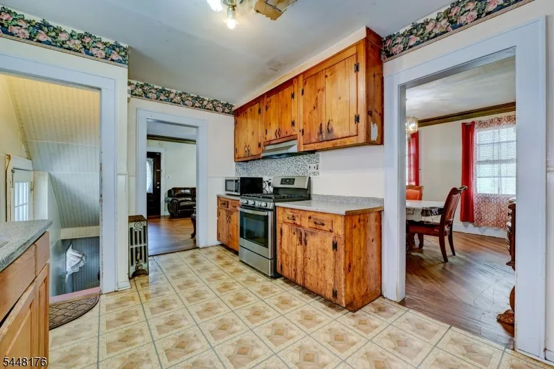 47 BOYDEN PKWY Maplewood, NJ 07040