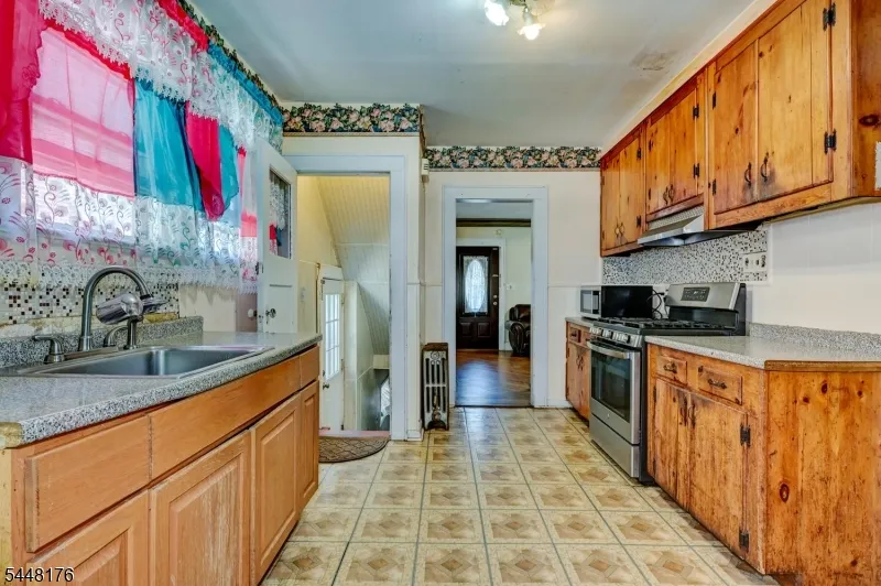 47 BOYDEN PKWY Maplewood, NJ 07040