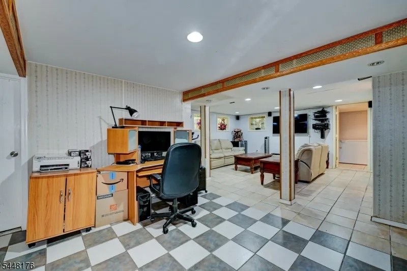 47 BOYDEN PKWY Maplewood, NJ 07040