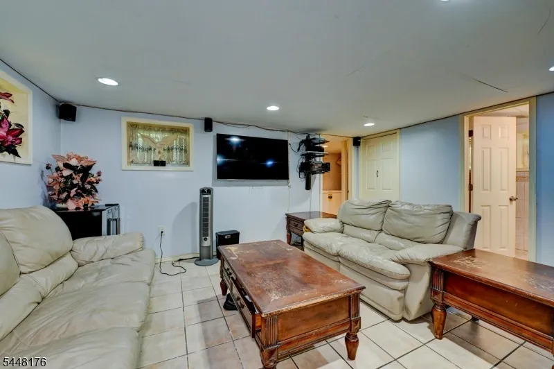 47 BOYDEN PKWY Maplewood, NJ 07040