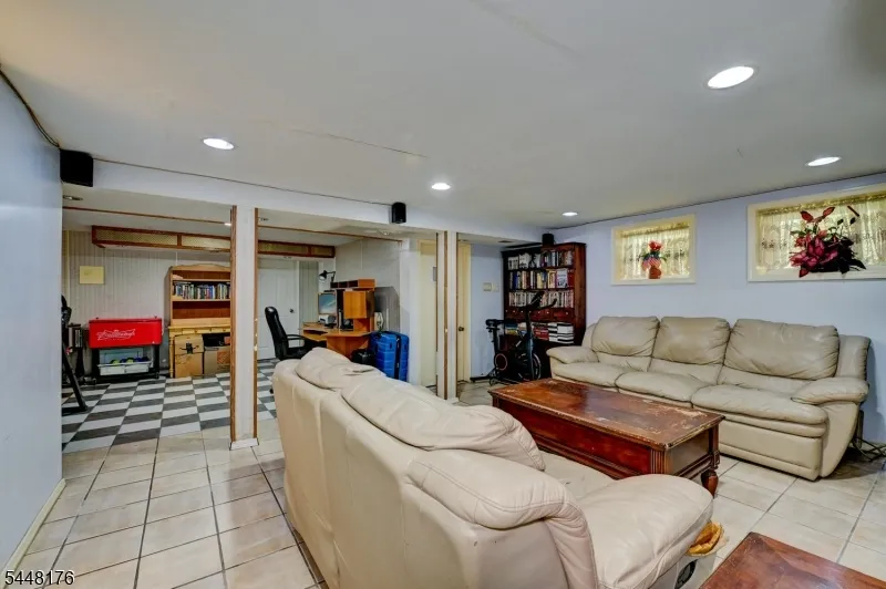 47 BOYDEN PKWY Maplewood, NJ 07040