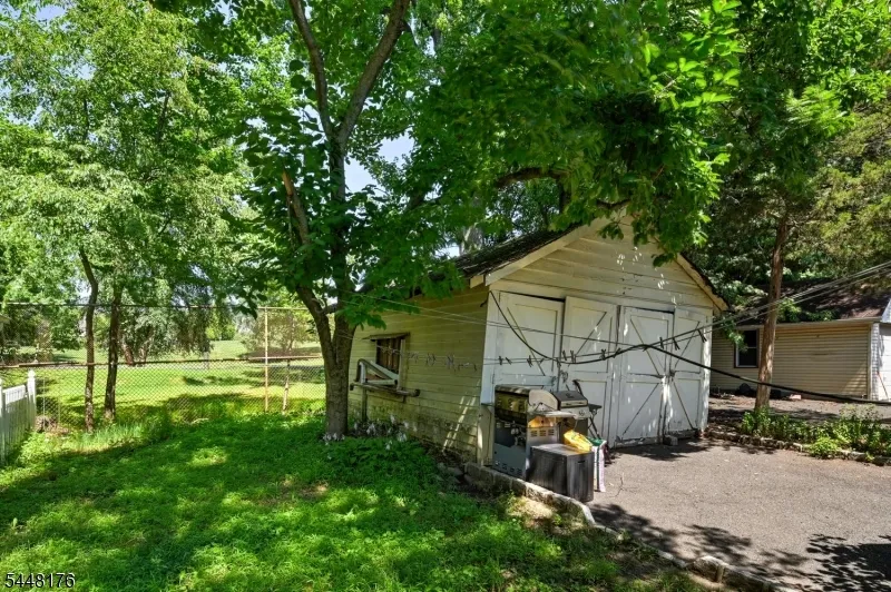 47 BOYDEN PKWY Maplewood, NJ 07040