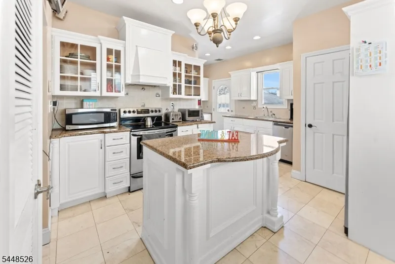 206 Mortimer Ave Rutherford, NJ 07070