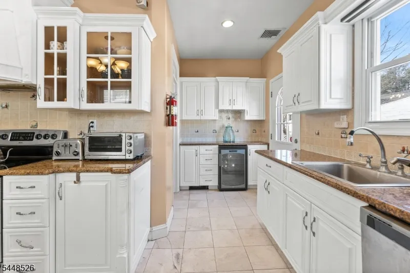 206 Mortimer Ave Rutherford, NJ 07070