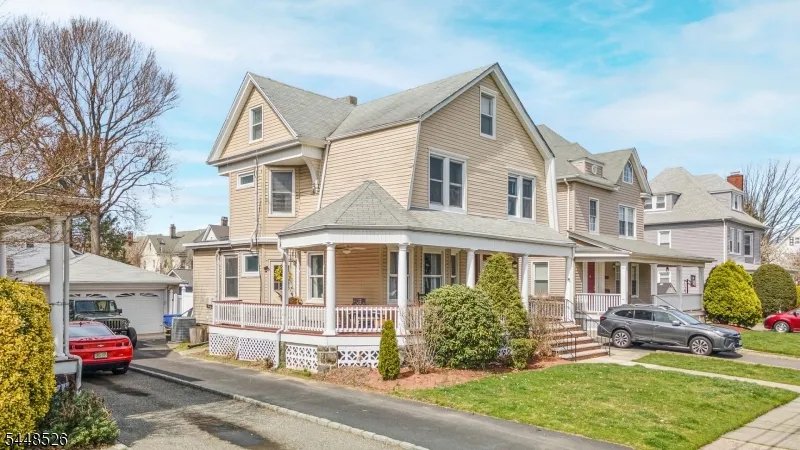 206 Mortimer Ave Rutherford, NJ 07070