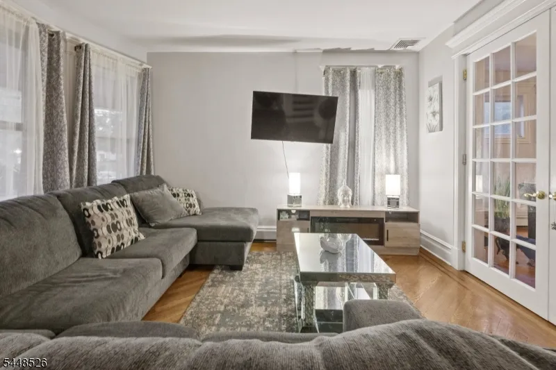 206 Mortimer Ave Rutherford, NJ 07070