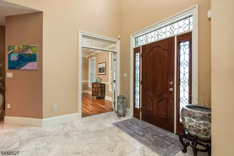 12 Mountain View Ct Ewing, NJ 08628