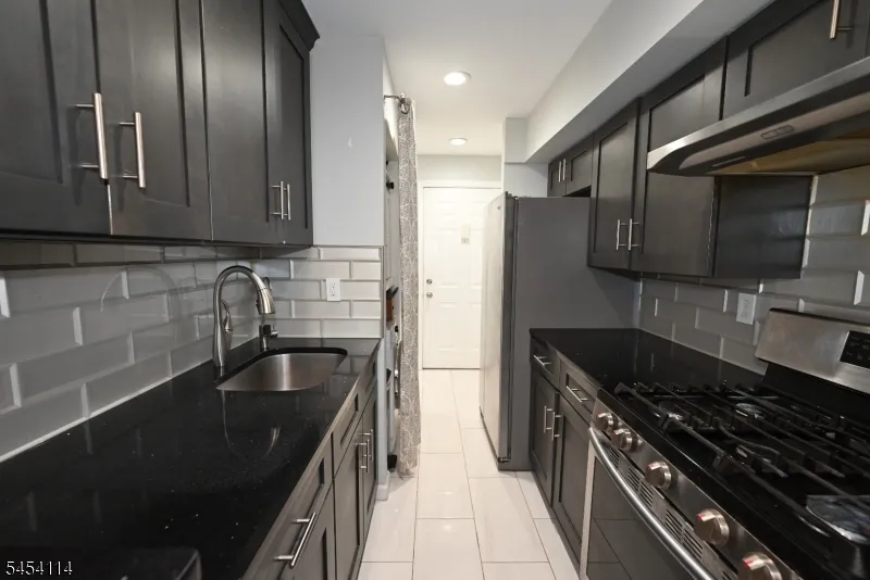 3905 Balsam Way Bernards, NJ 07920