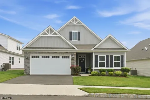5 Harris Hawk Rd