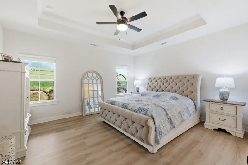 5 Harris Hawk Rd Washington, NJ 07882