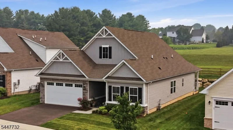 5 Harris Hawk Rd Washington, NJ 07882