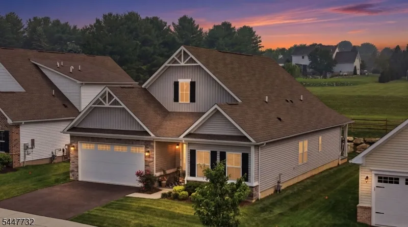5 Harris Hawk Rd Washington, NJ 07882