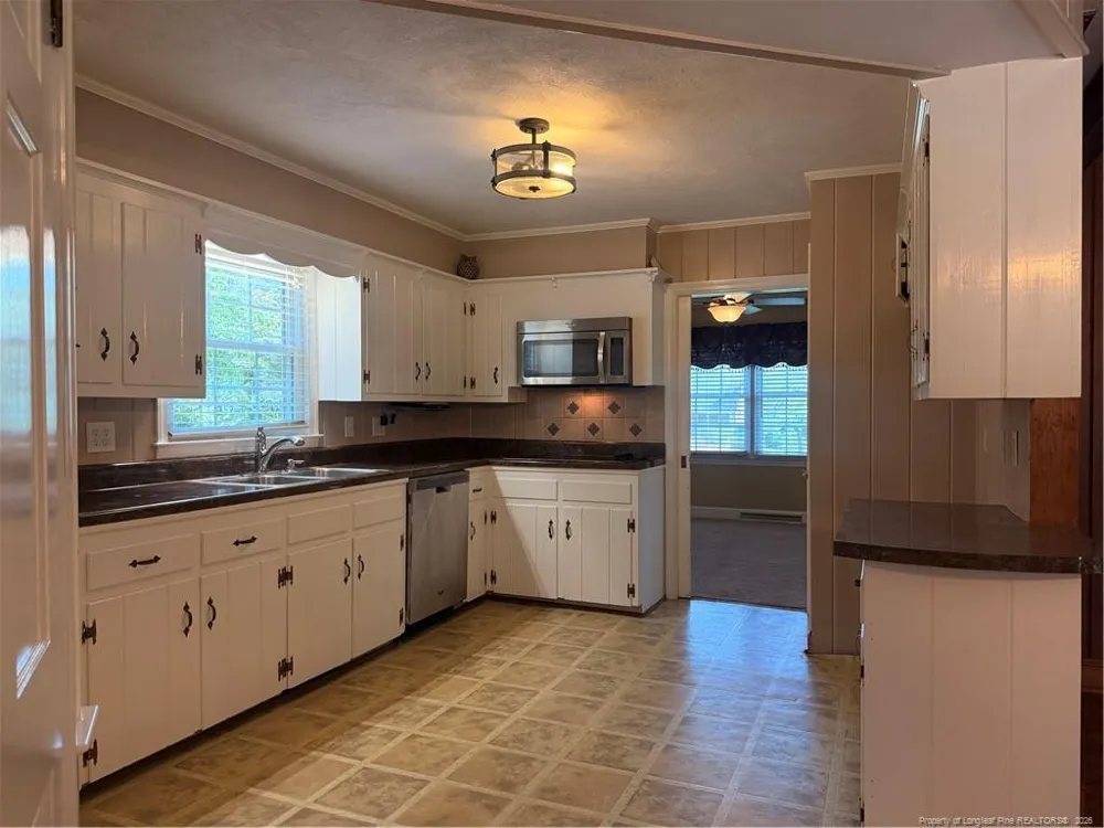 516 E 2nd Avenue Red Springs, NC 28377