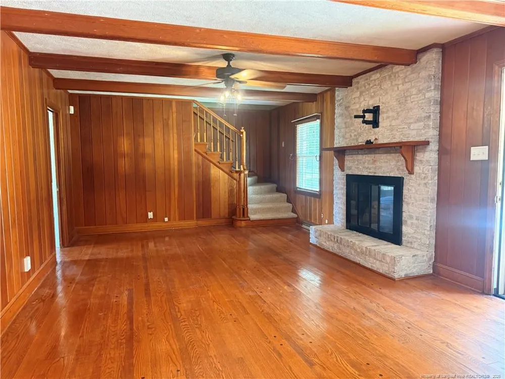 516 E 2nd Avenue Red Springs, NC 28377