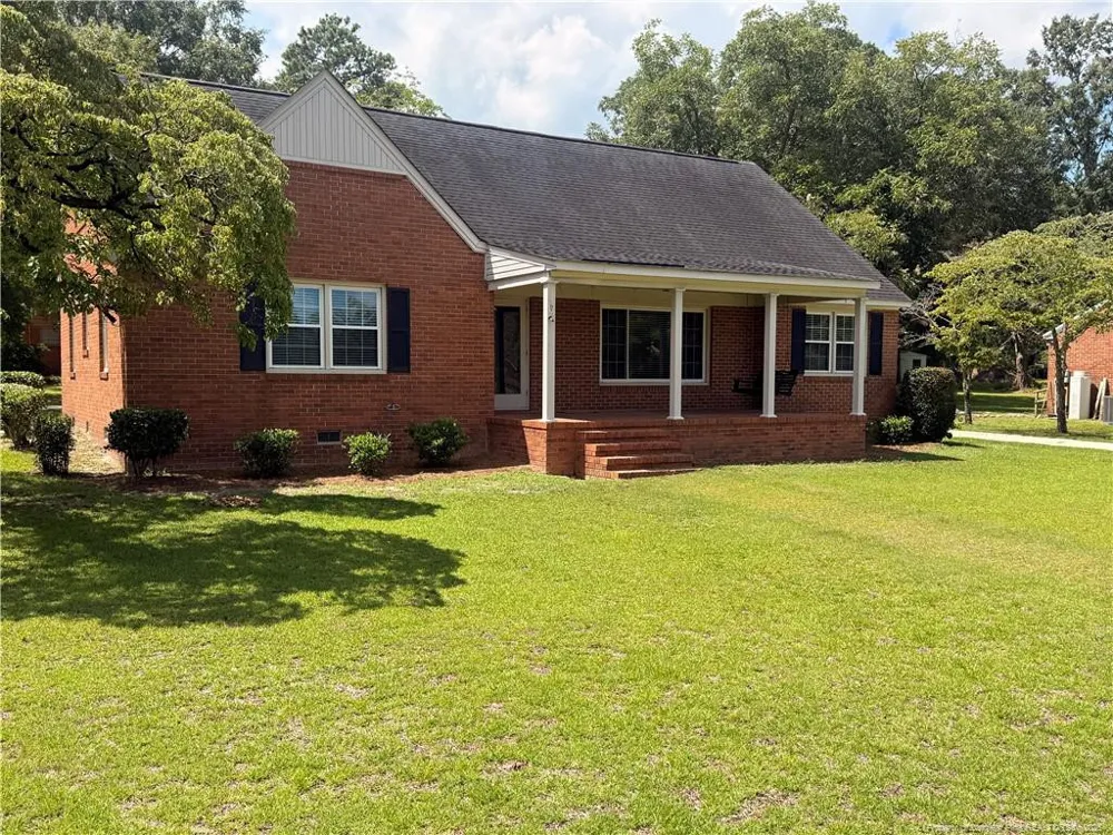 516 E 2nd Avenue Red Springs, NC 28377