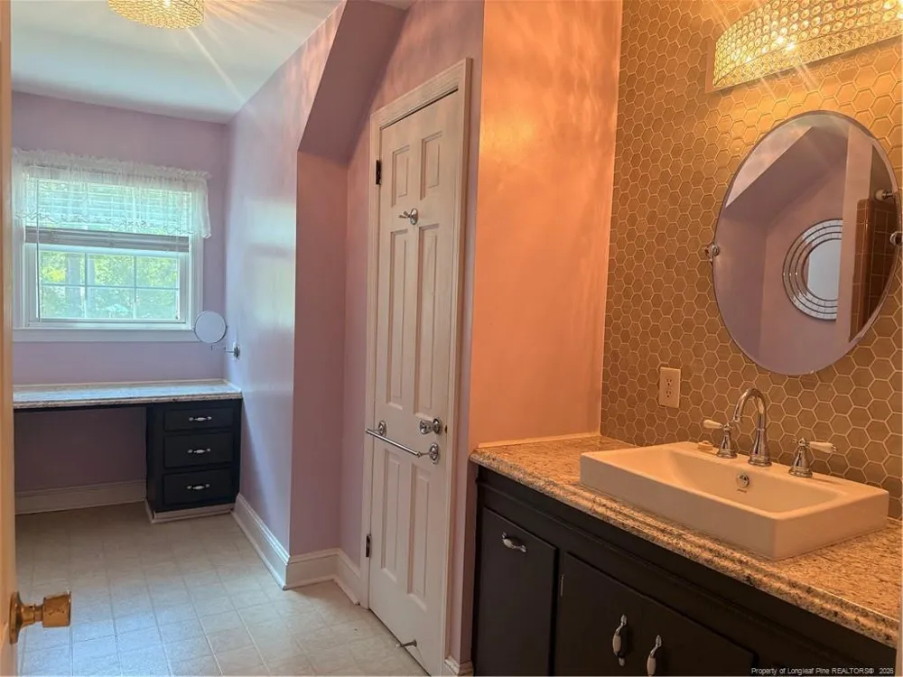 516 E 2nd Avenue Red Springs, NC 28377