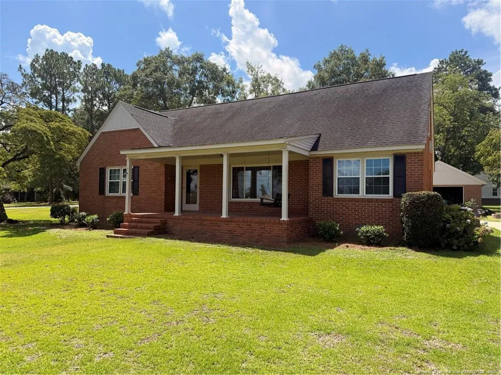 516 E 2nd Avenue Red Springs, NC 28377