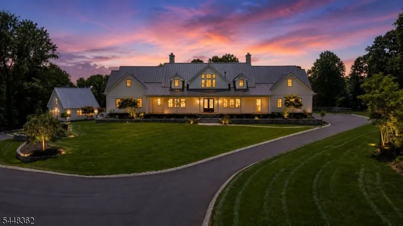 7 Homelands Dr Colts Neck, NJ 07722
