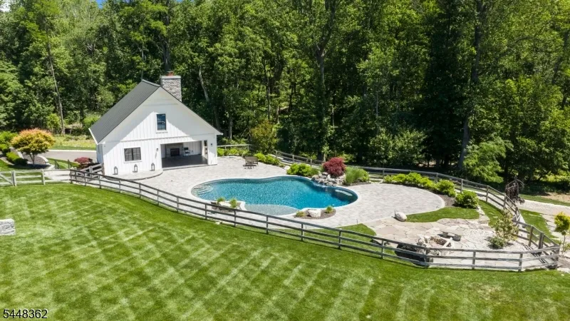 7 Homelands Dr Colts Neck, NJ 07722
