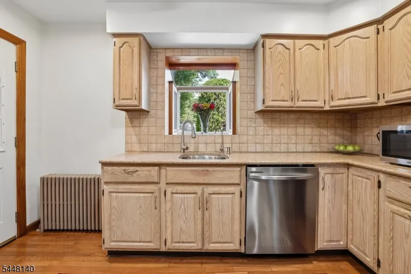 304 Green St Woodbridge, NJ 07095