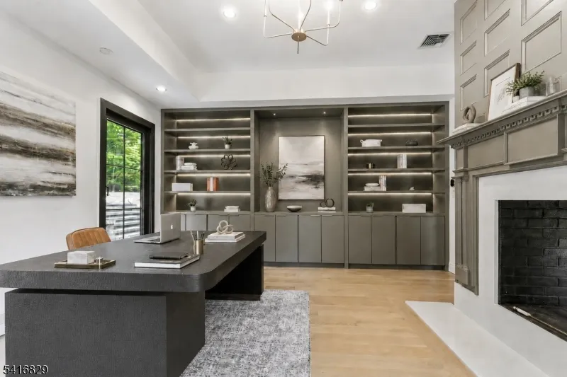 60 Brookside Dr Upper Saddle River, NJ 07458