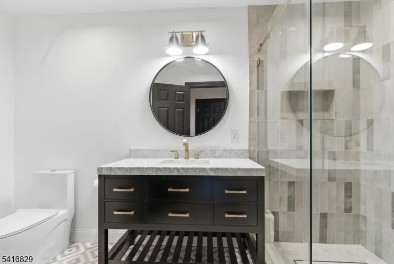 60 Brookside Dr Upper Saddle River, NJ 07458