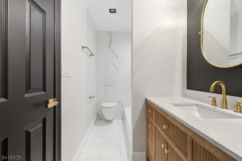 60 Brookside Dr Upper Saddle River, NJ 07458