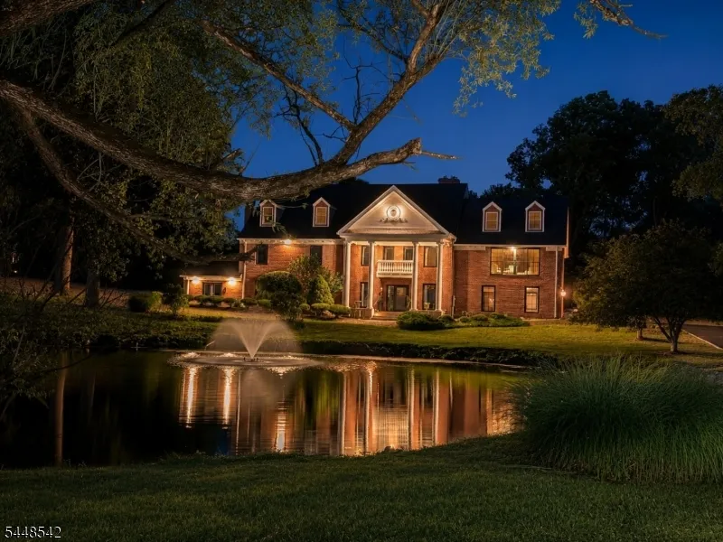 60 Brookside Dr Upper Saddle River, NJ 07458