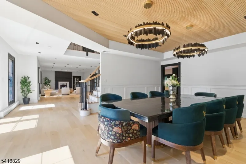 60 Brookside Dr Upper Saddle River, NJ 07458