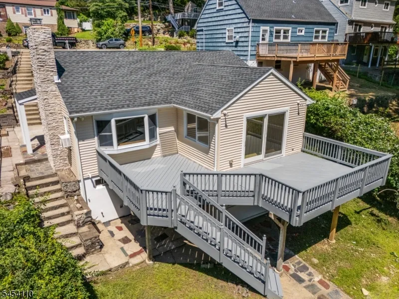235 Skyline Lake Dr Ringwood, NJ 07456