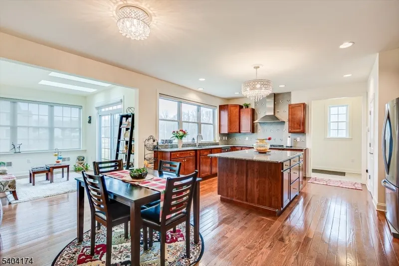 2 Eagle Ct South Brunswick, NJ 08852
