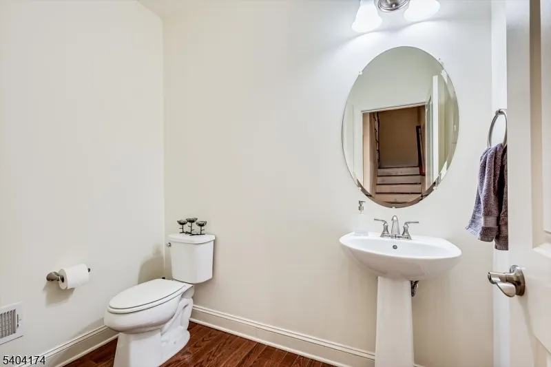 2 Eagle Ct South Brunswick, NJ 08852