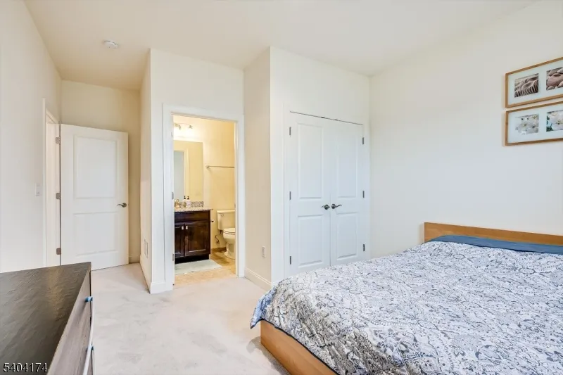 2 Eagle Ct South Brunswick, NJ 08852