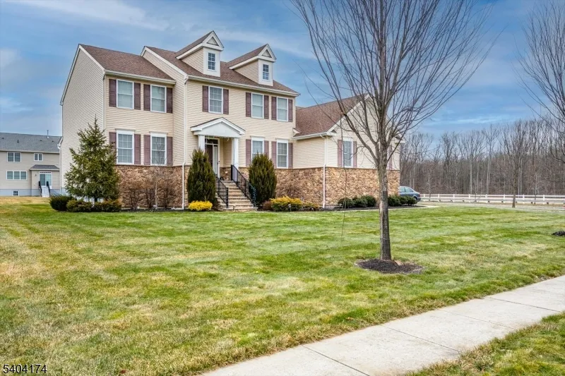 2 Eagle Ct South Brunswick, NJ 08852