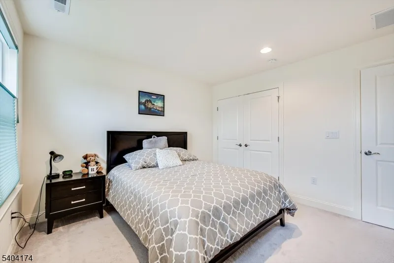 2 Eagle Ct South Brunswick, NJ 08852