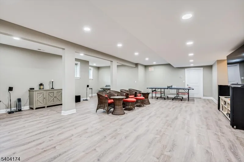 2 Eagle Ct South Brunswick, NJ 08852