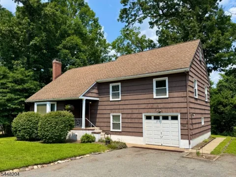 208 Riverside Dr