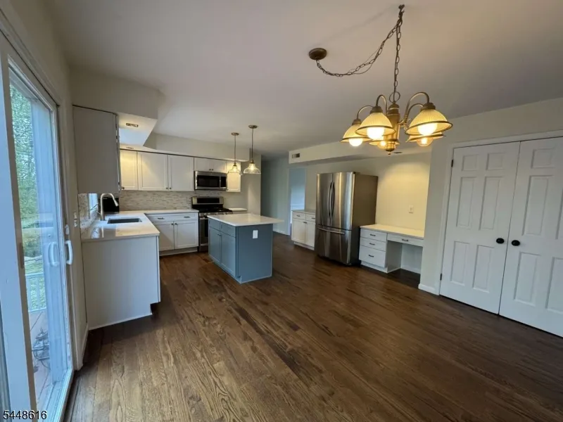 7 Globe Mills Rd Alexandria, NJ 08848