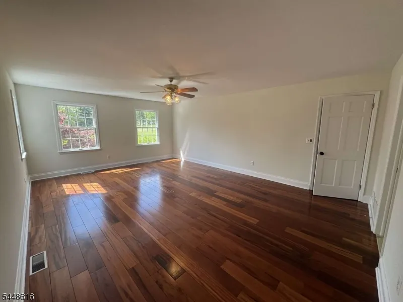 7 Globe Mills Rd Alexandria, NJ 08848