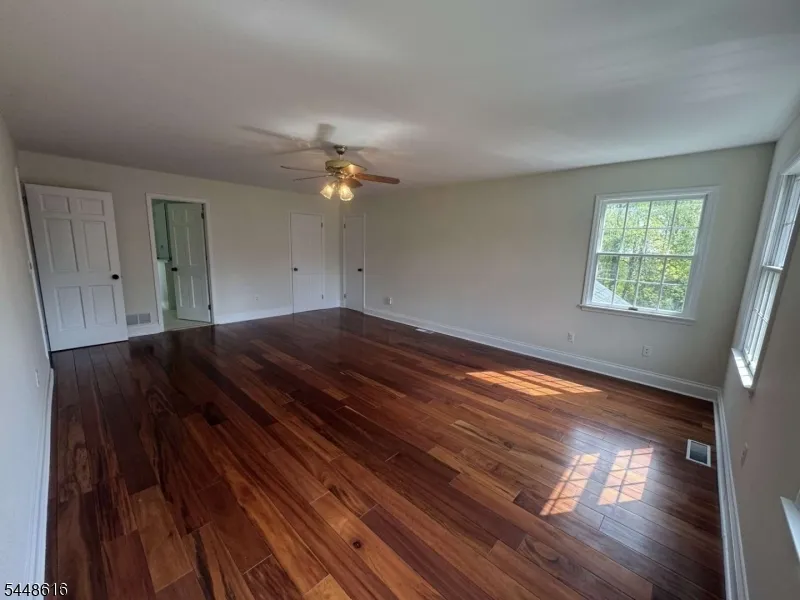 7 Globe Mills Rd Alexandria, NJ 08848