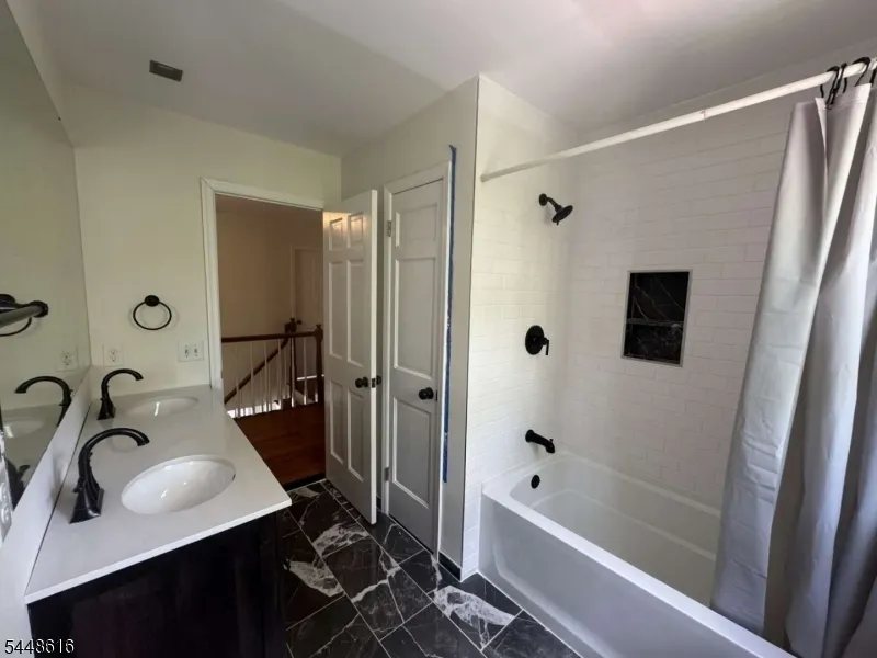 7 Globe Mills Rd Alexandria, NJ 08848